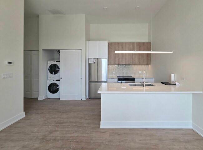 Photo - 1537 N Orleans St Unit 5F