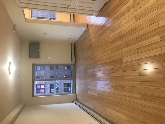 Photo - 141-33 Pershing Crescent