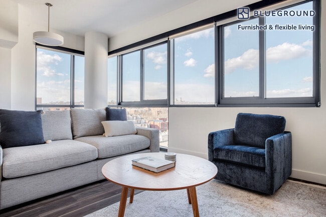 Building Photo - 1255 22nd St NW Rental