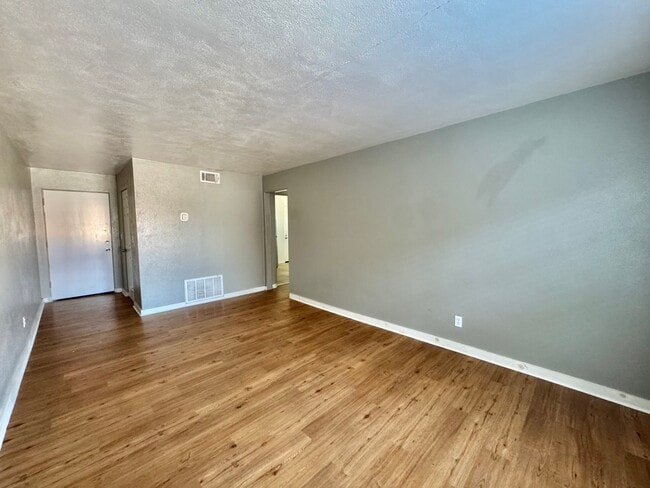 Photo - 2030 NW 25th St Unit 10