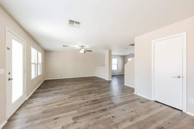 Photo - 3123 W Alta Vista Rd