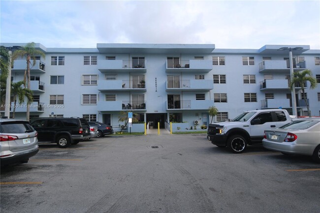 Photo - 1221 SW 122nd Ave Unidad 403 Rental