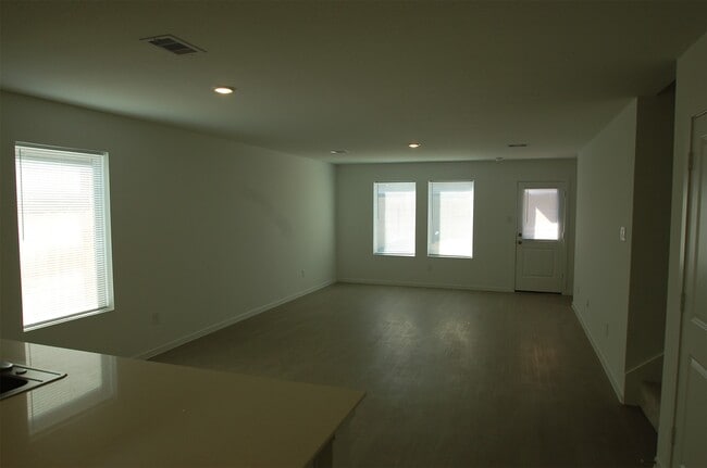 16219 Domestic Dove Wy
