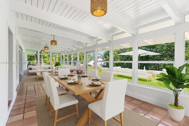 Photo - 4 Harbor Point