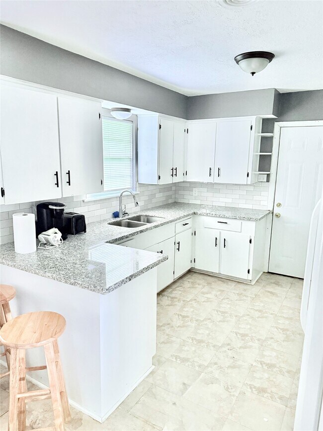 Photo - 1908 Peachwood Dr