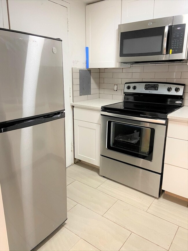 Photo - 524 Putnam Ave