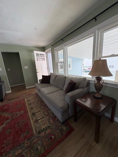 Photo - 818 H Ave