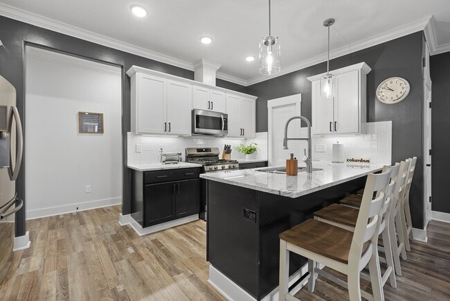 Photo - 127 E 8th Ave