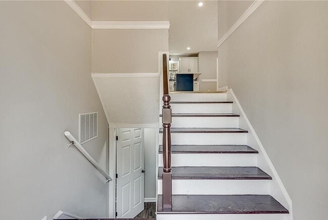 Photo - 1708 Brandon Square