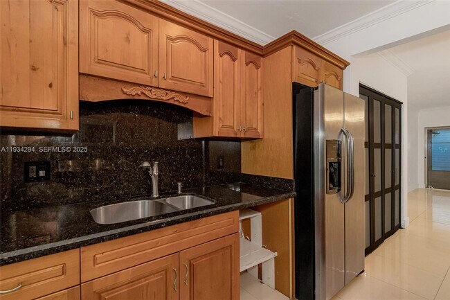 Photo - 1560 NE 127th St Unidad 113