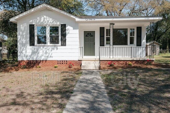 Photo - 332 Guilford St