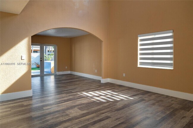 Photo - 15981 SW 54th Terrace