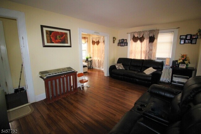 10 Rose Terrace