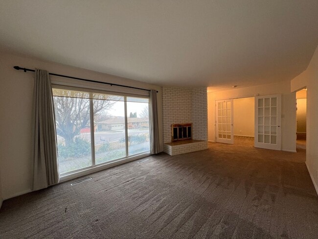 Great University Area Home! - Great University Area Home!