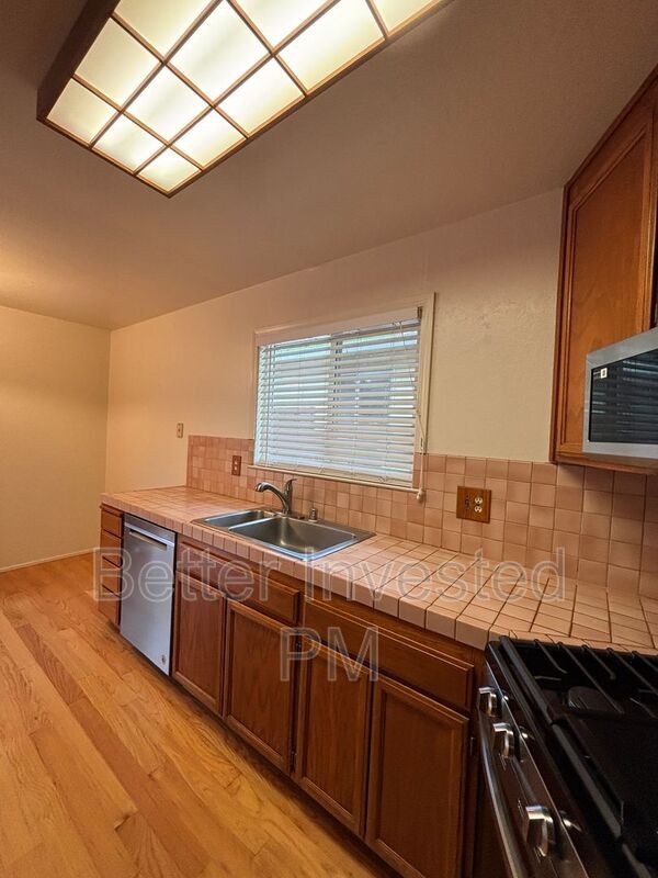 Photo - 1912 Cooper Dr