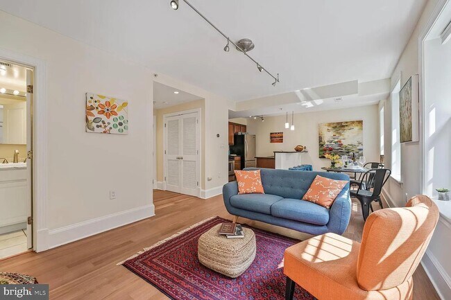 Photo - 1465 Columbia Rd NW