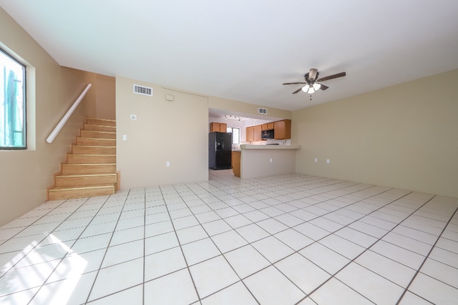 Building Photo - 136 E Pastime Rd Rental