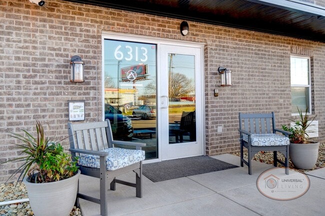 Leasing Office - Altitude @ 6313