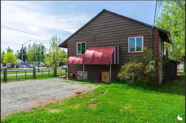Photo - 1423 Karluk St House