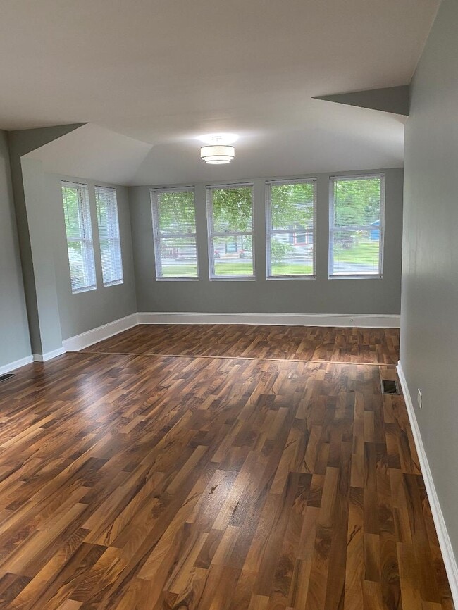 Photo - 800 W Friendly Ave