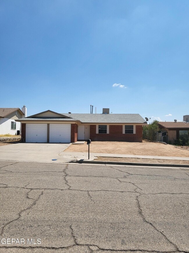 Building Photo - 3012 Roy Pace Dr Rental