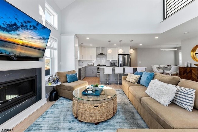 Photo - 21 N Wyoming Ave Unidad B