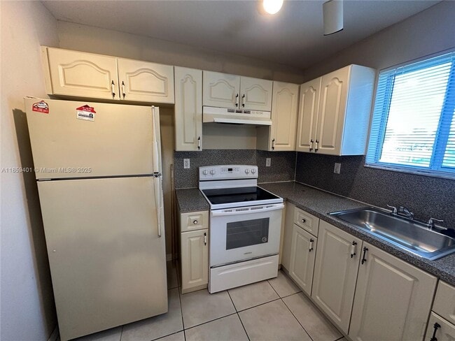 Photo - 1261 SE 31st Ct Unit 201-53