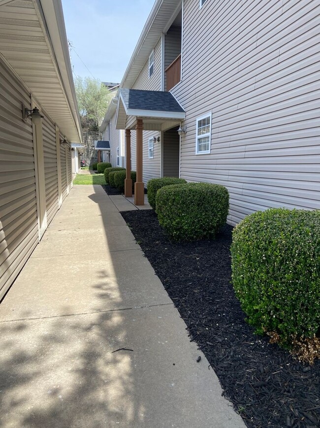 Building Photo - Condominium in Academy Commons Unit A
