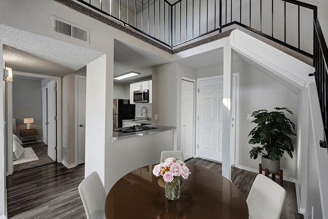 Photo - Summit Riverside Apartments