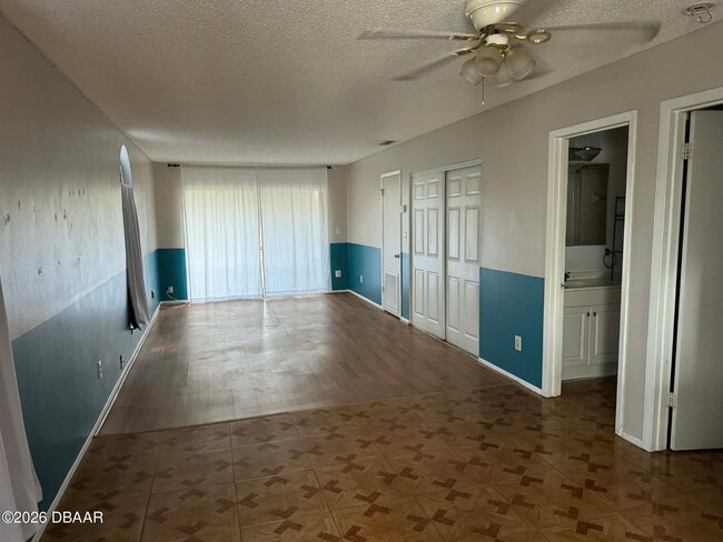 Photo - 313 Dirksen Dr Unit F16