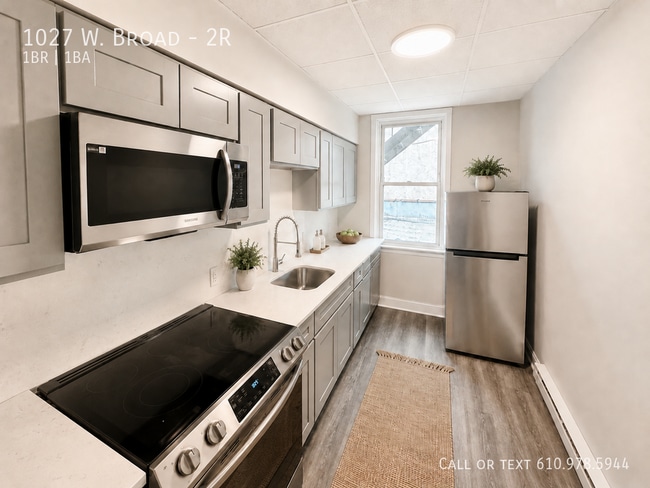 Building Photo - 1027 W. Broad-2R Unit 2R