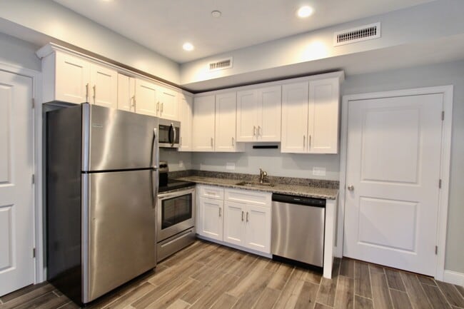 Building Photo - 9 Dehon St Unit 4