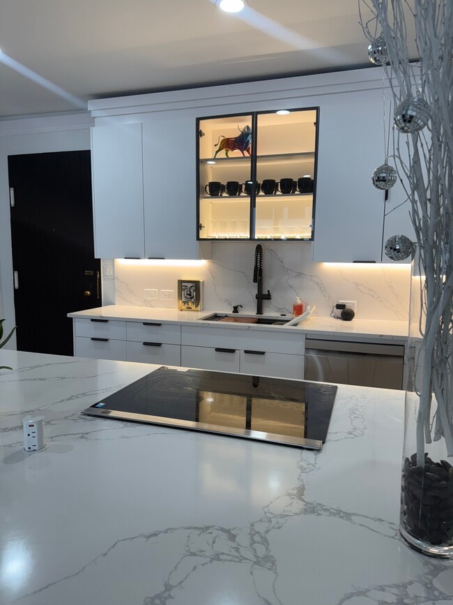 Photo - 145 15th St NE Unidad Luminara