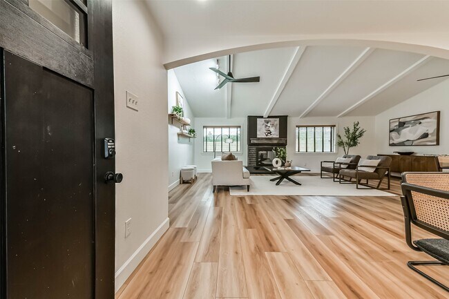 Photo - 16822 Hibiscus Ln