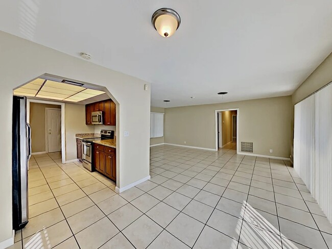 Photo - 2242 NE 62nd St