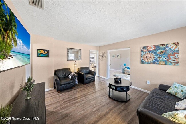 Photo - 475 Coral Dr