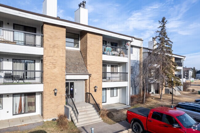 Photo - Hermitage Village Apartments