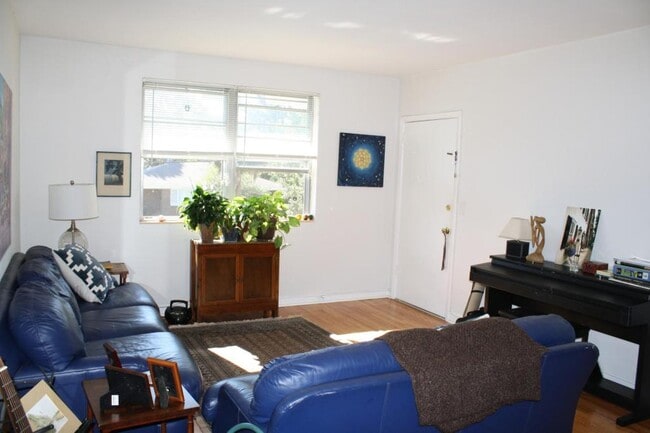 Photo - 646 Windermere Blvd