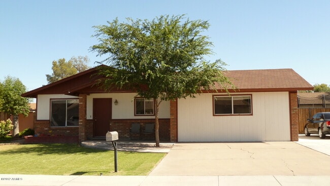 Building Photo - 121 E Olive Ave Rental