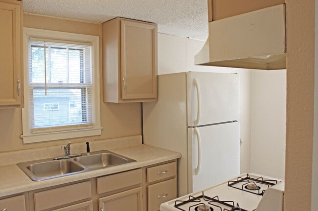 Photo - 1012 E 26th St Unidad 1012 E 26th St.