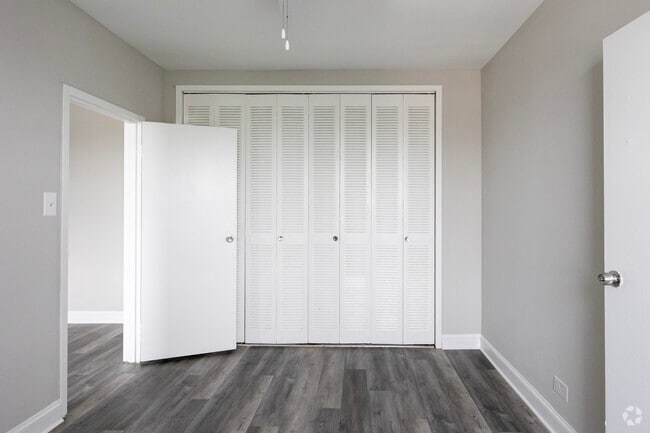 1BR,1BA - 415SF Primary Bedroom