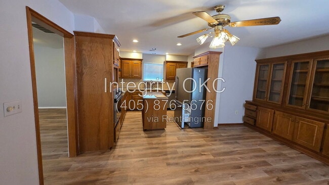 Photo - 1301 Newbury Dr