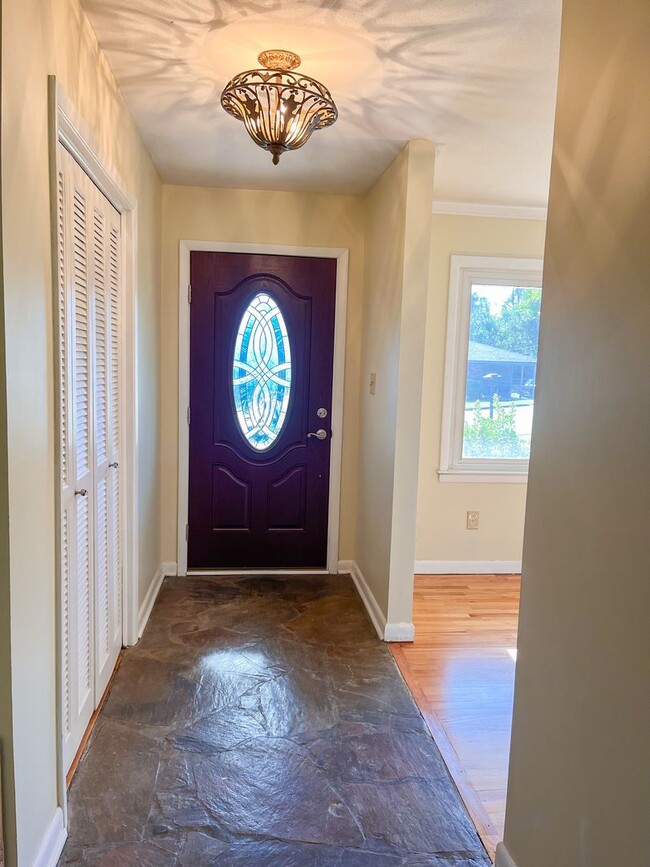 Photo - 2117 Clairmont Dr