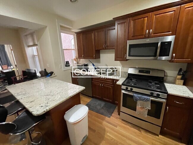 Photo - 1029 Tremont St Unit 2