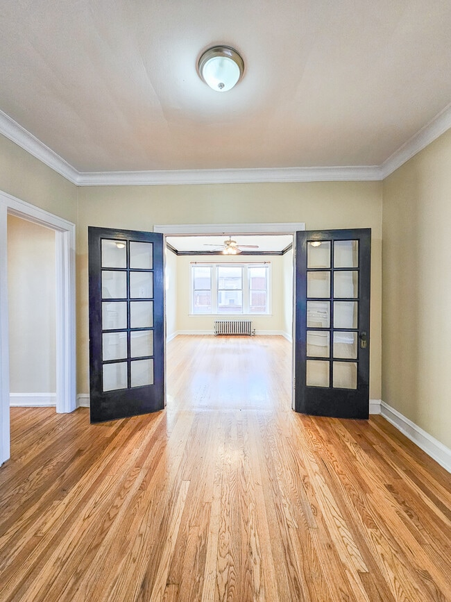 Photo - 4719 W Belmont Ave Unidad #2N