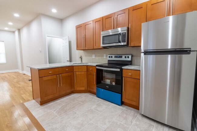 Photo - 3143 W Norris St Apartment Unit 1F