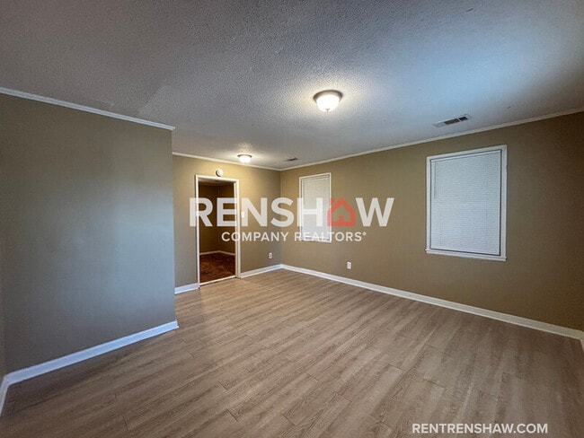 Photo - 1978 Sparks St