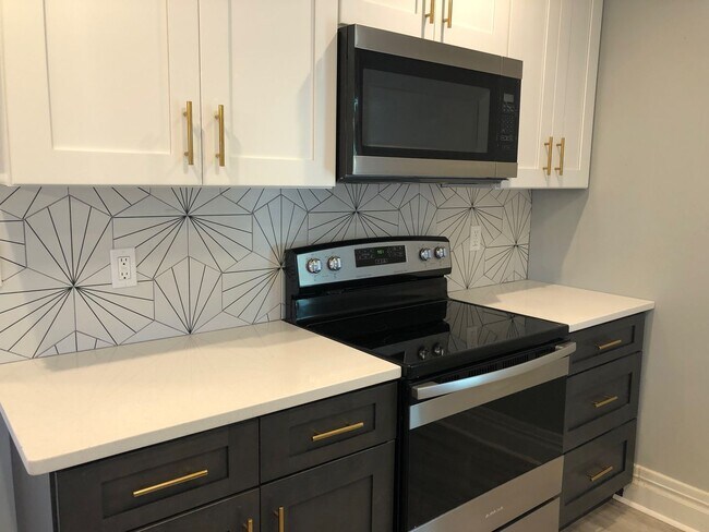 Photo - 298 Hazelwood Terrace Unit Upstairs