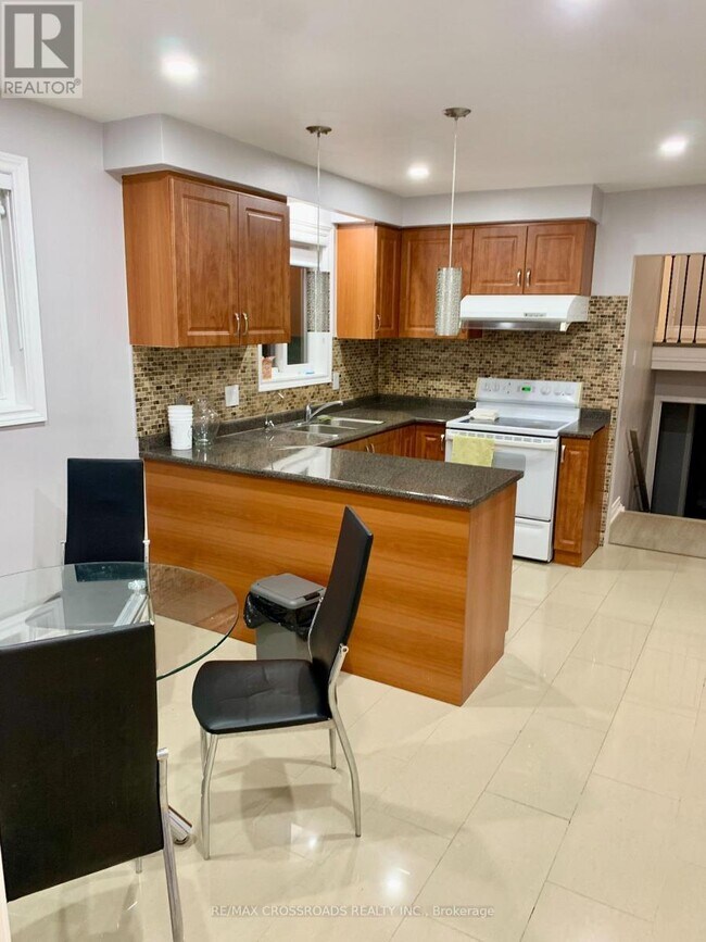 Photo - 30 Pindar Crescent