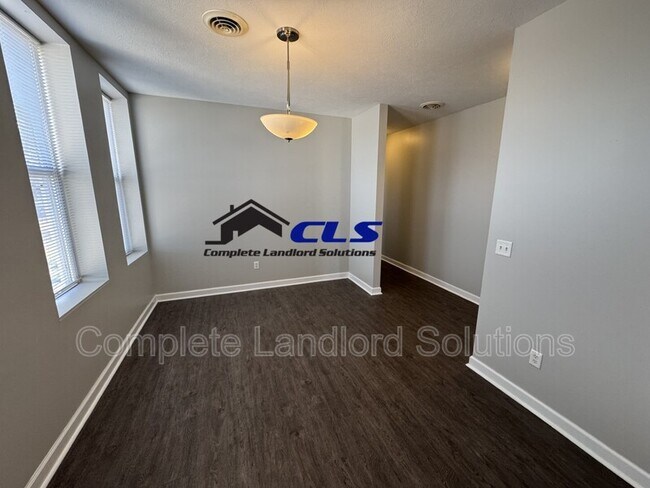 Photo - 1400 Wabash Ave Unit Myers Building Apartments